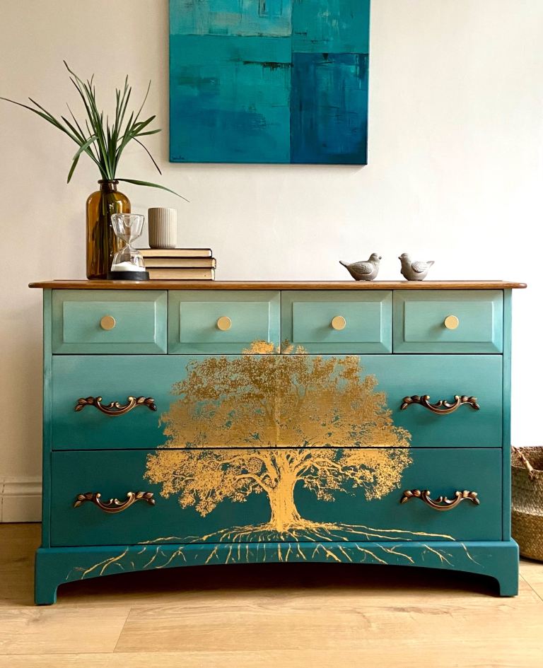 Hand-Painted Stag Minstrel Lowboy Chest of Drawers 