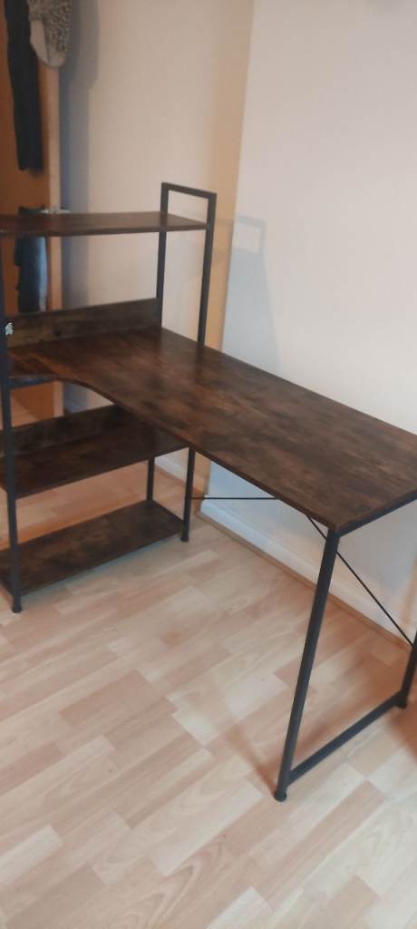Office Desk, Amazing Condition 