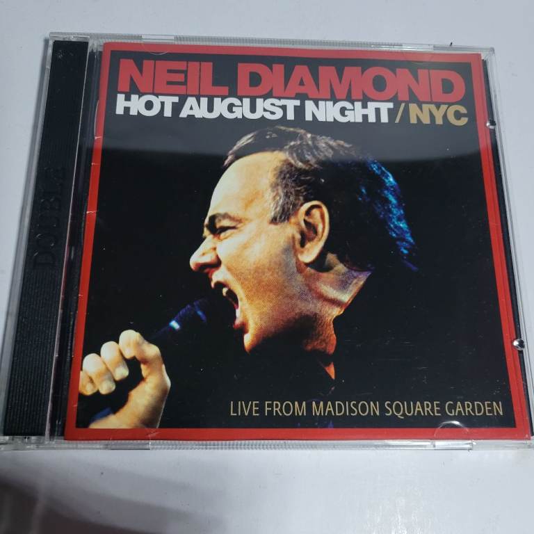 Neil Diamond - Hot August Night: NYC (2CD) (2009) Like New Condition aa15