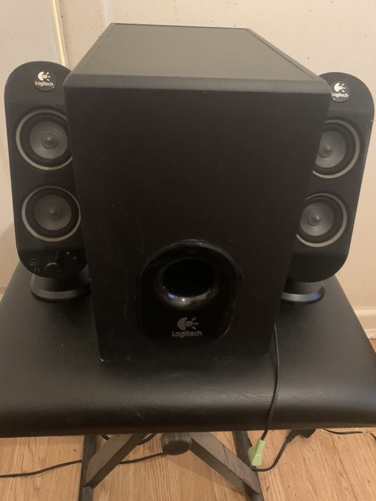 Logitech X-230 Subwoofer With 2 Side Speakers.