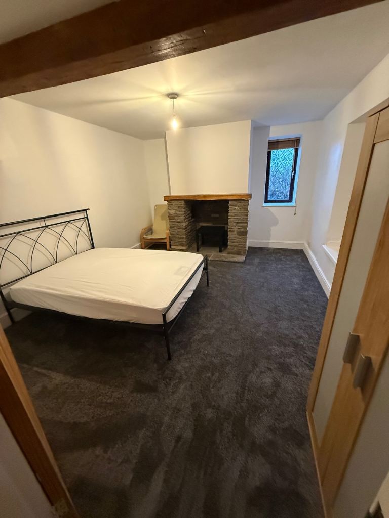 XL DOUBLE ROOM (bills inc)