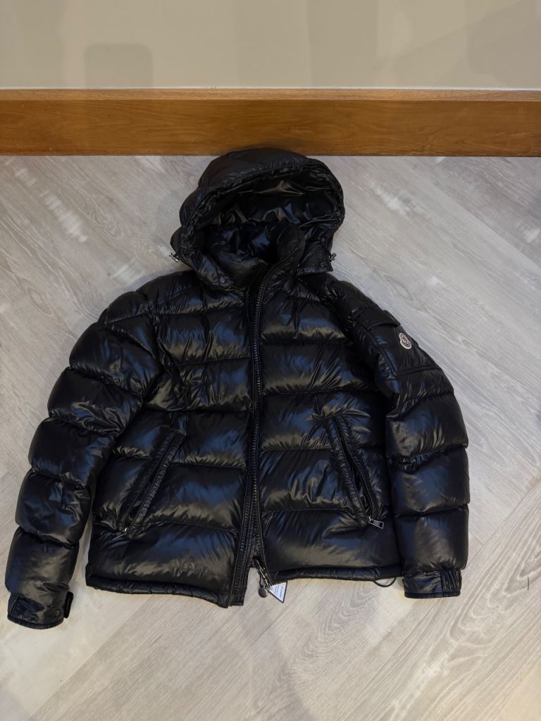 Moncler maya with recipt 