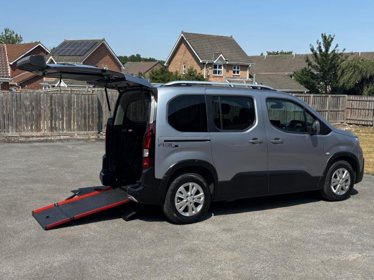 2021 PEUGEOT RIFTER 1.5 DIESEL WHEELCHAIR ACCESSIBLE VEHICLE (WAV)