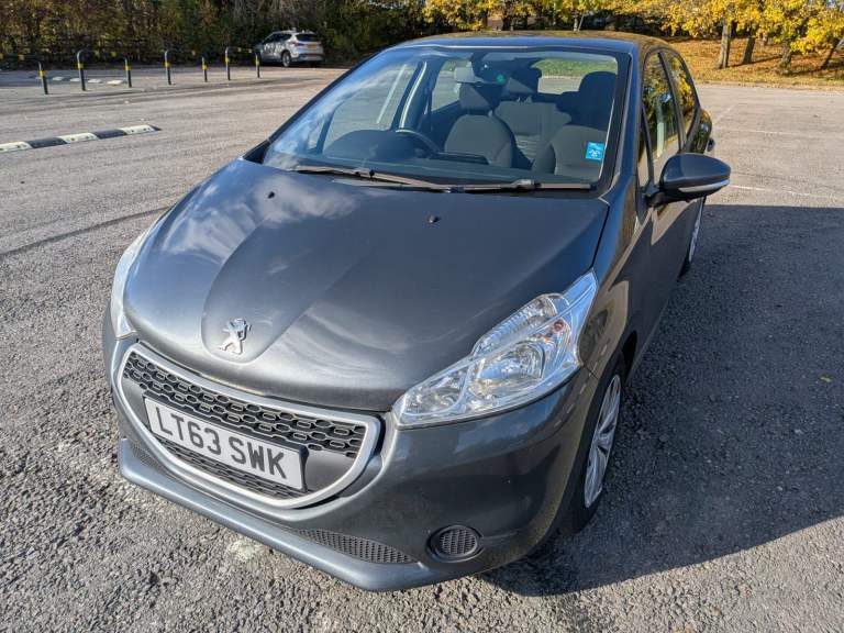 Peugeot, 208, Hatchback, 2014, Manual, 1398 (cc), 5 doors