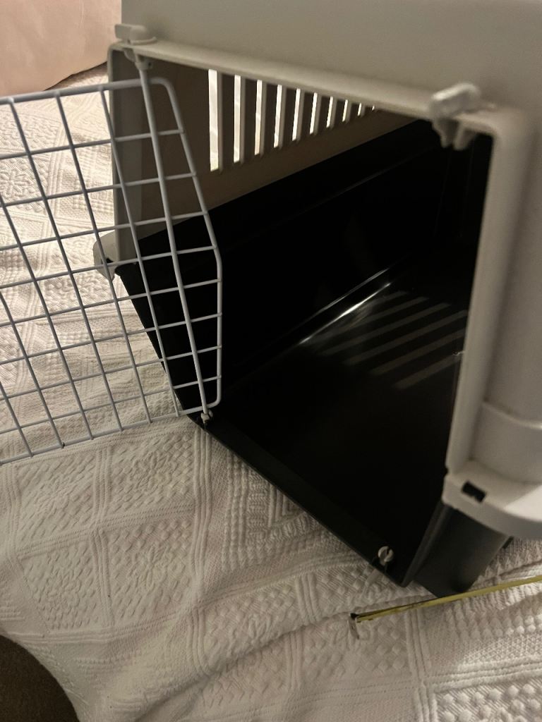 Pet carrier 