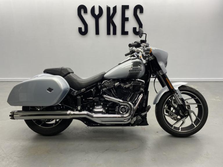 2023 Harley-Davidson FLSB Softail Sport Glide in Atlas Silver