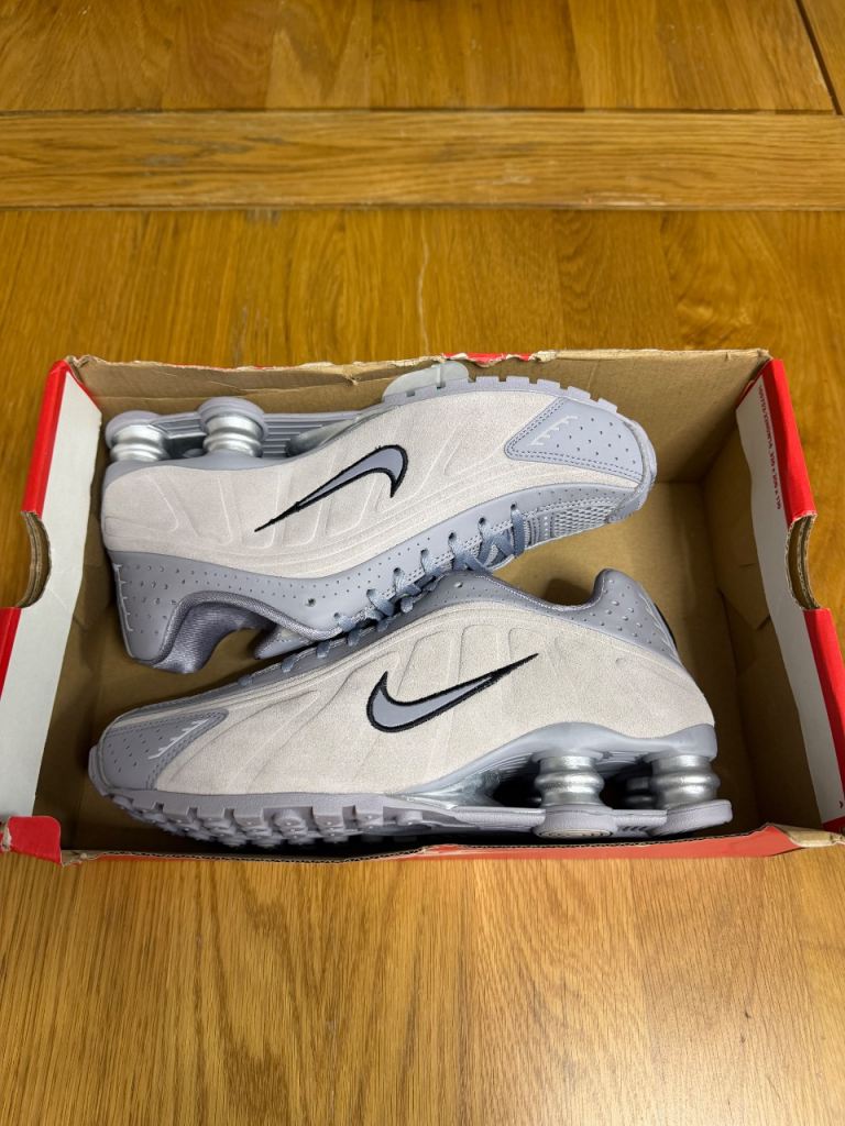  Nike Shox R4, Cement Grey"