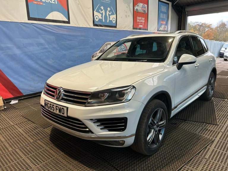 2015 Volkswagen Touareg Touareg V6 R-Line TDI BlueMotion Technology Auto MPV DIESEL Automatic
