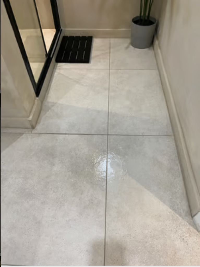 Cleaner Services - Tile And Grout Cleaning Clapham / Balham / South West London / 25% discount