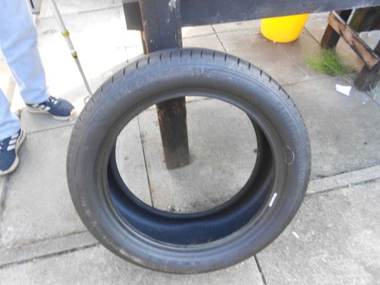 Bridgestone Turanza tyre.