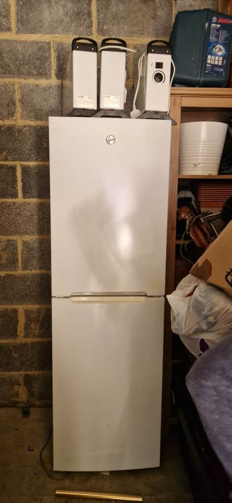 Hoover Fridge Freezer – White, Good Condition