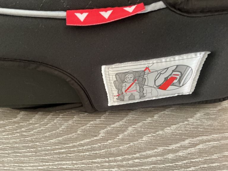 GRACO Affix Adjustable Highback Booster Car Seat with isoCatch™ Connectors - Group 2/3