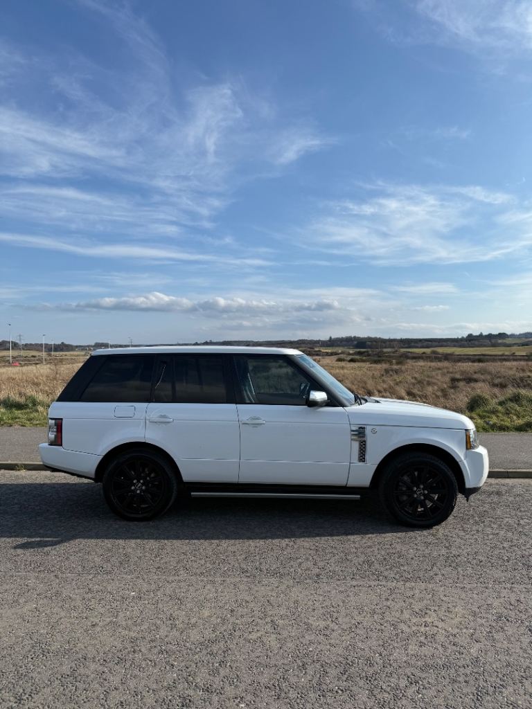 2012 61 range Rover Vogue se  4.4 tdi v8 diesel service history,116000 two keys, excellent condition