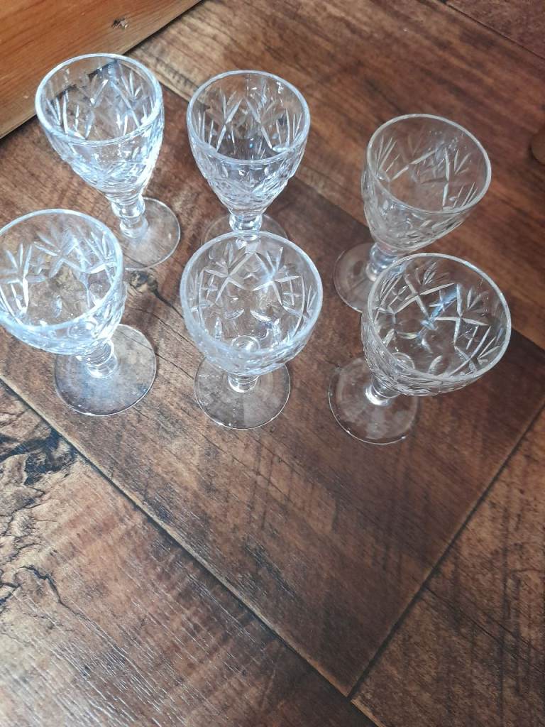 Small glasses 