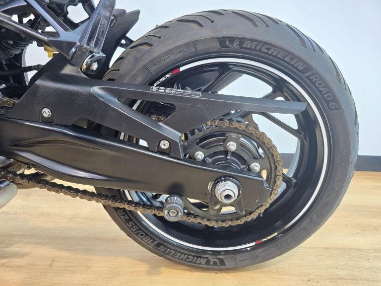 Suzuki GSX-S750 Blue 2020 - Heated Grips, R&G Bungs, R&G Tail Tidy