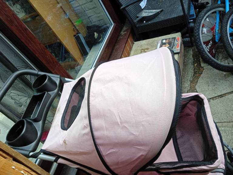 Dogs pram