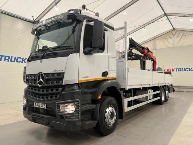 Mercedes Arocs 2533 6x2 Rear Lift Brick Grab