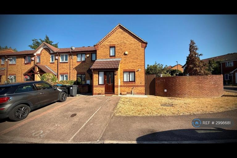 1 bedroom house in Kelvin Gardens, Croydon, CR0 (1 bed) (#2998681)