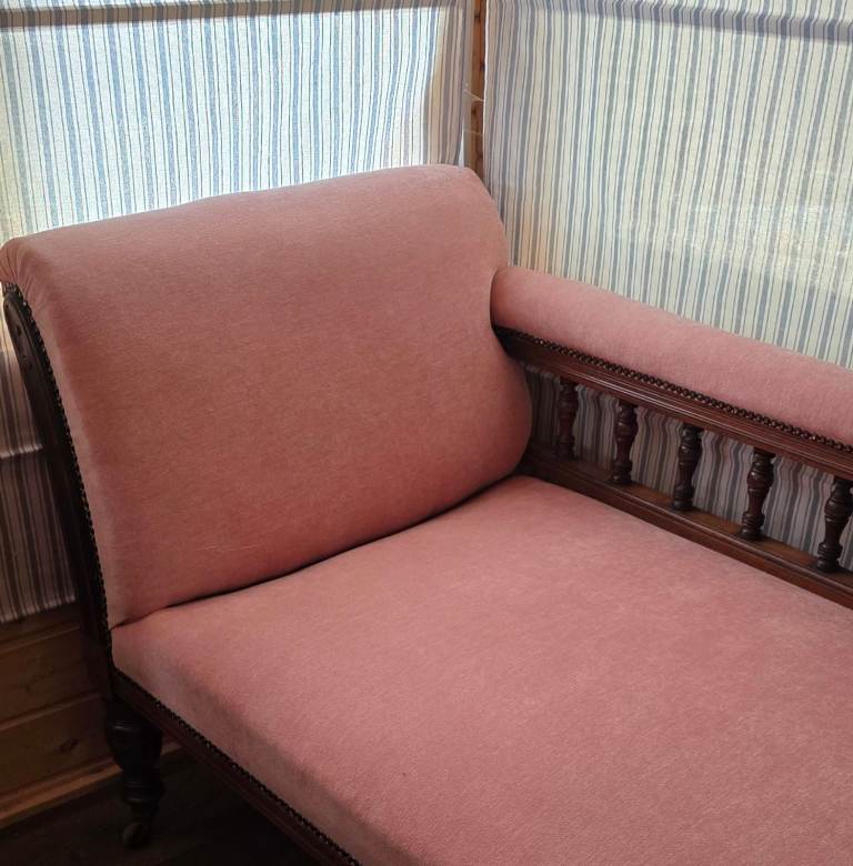 image for Chaise Longue