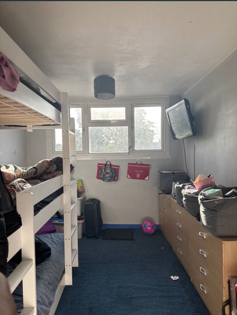 CASH INCENTIVE! 2-BED ENFIELD FOR 4-BED BROMLEY (Beckenham/Hayes) - URGENT MULTI-SWAP CHAIN STARTER