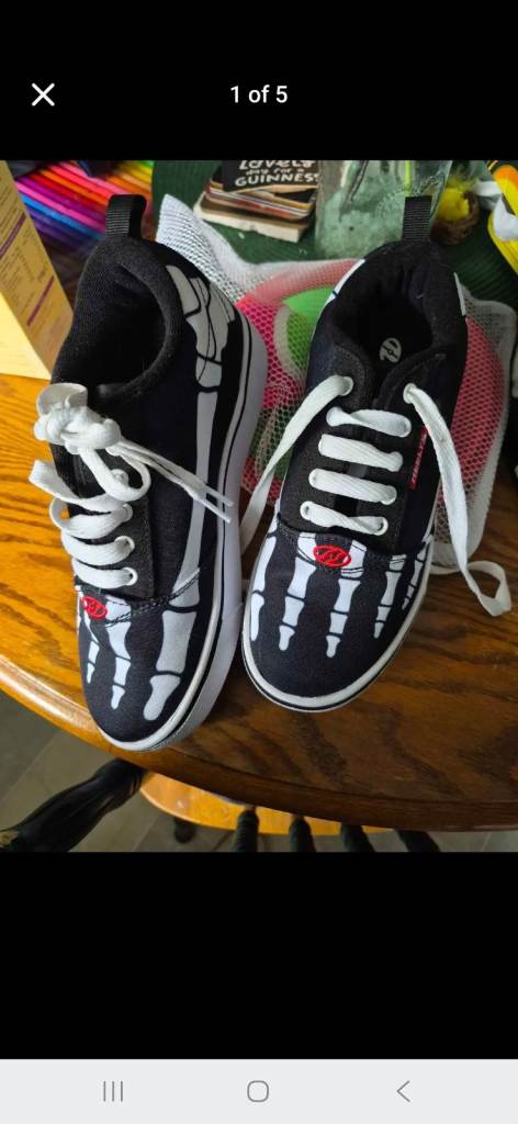 Heelys size 3 