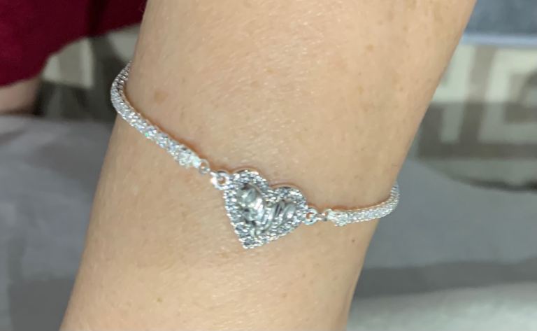 SOLDNew heart bracelet full stones 