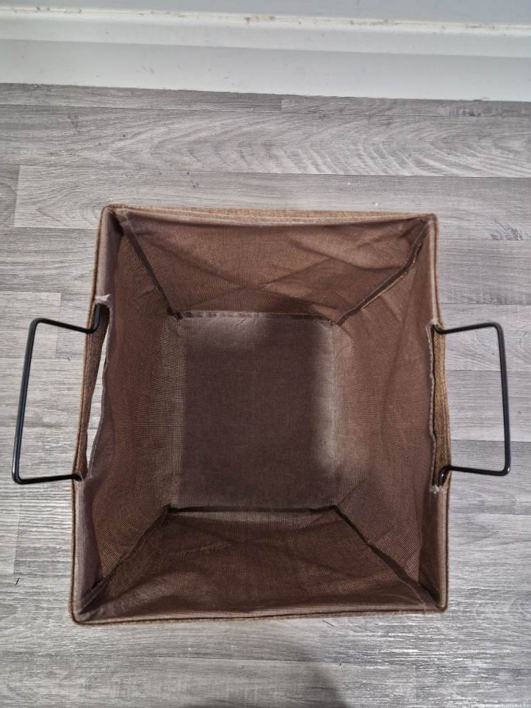 Lightweight laundry hamper, good for small spaces, chic brown & black design