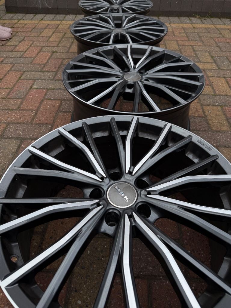  Gun Metal 20 Inch Set of 4 alloy wheels BMW 
