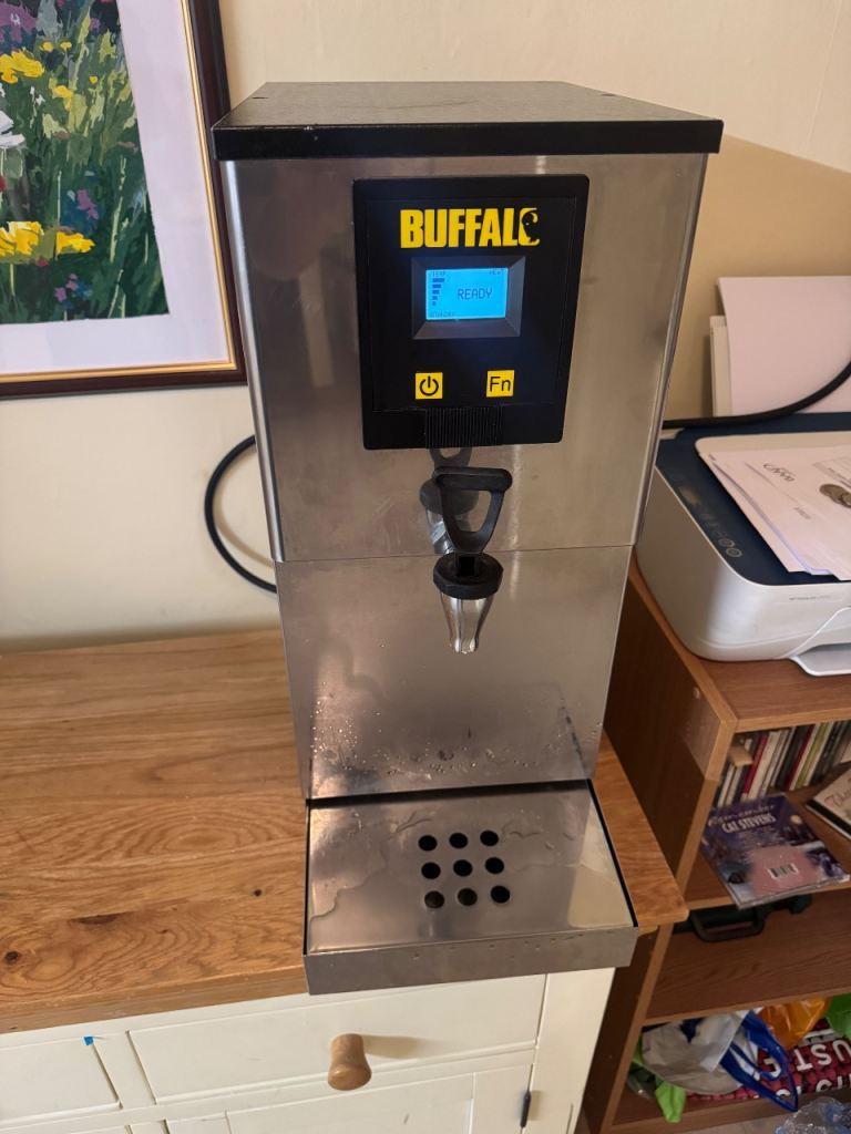 Buffalo 3000W Water Boiler – Stainless Steel, Good Condition
