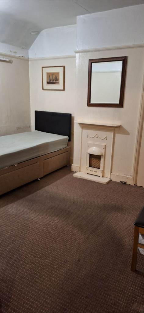 Big room to let £630 per month