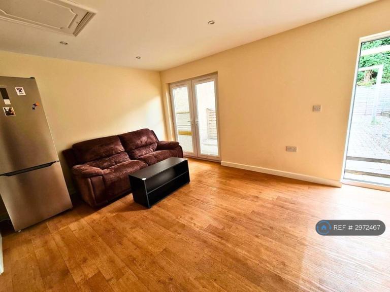 Studio flat in Saint Ives, Saint Ives, PE27 (#2972467)