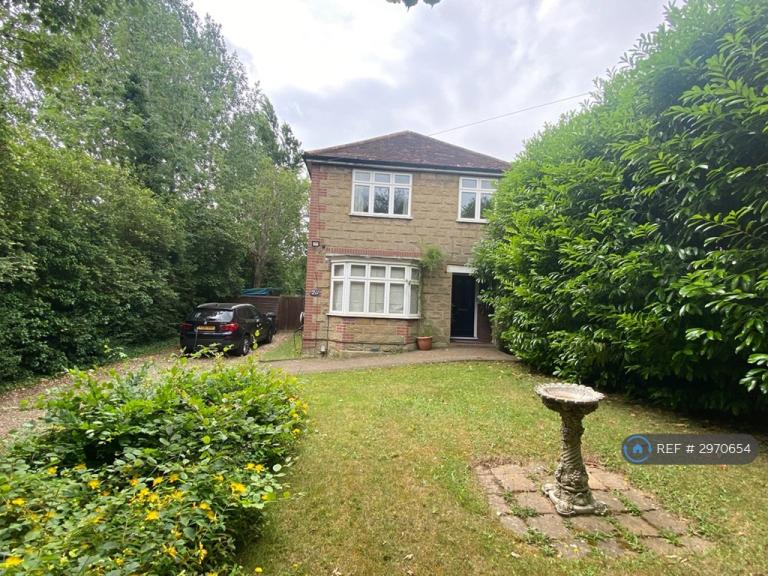 5 bedroom house in Sheepcot Lane, Watford, WD25 (5 bed) (#2970654)