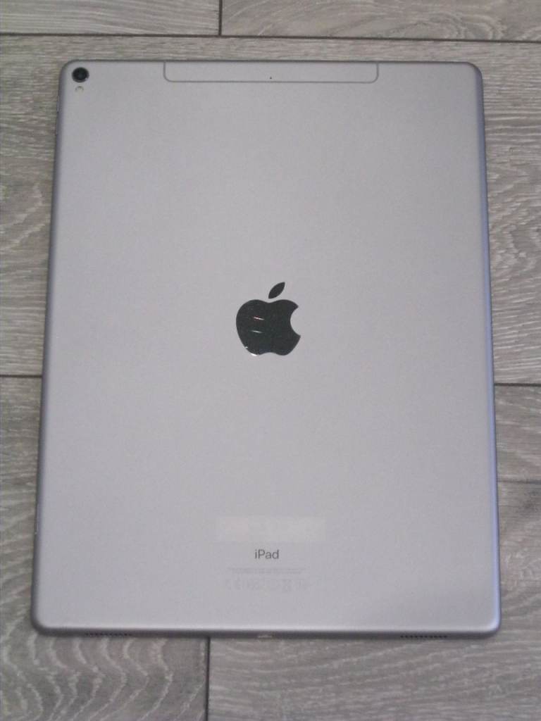 Apple iPad Pro 2nd Gen. 12.9 inch- 512GB, Wi-Fi, - Space Grey -Excellent Cond.