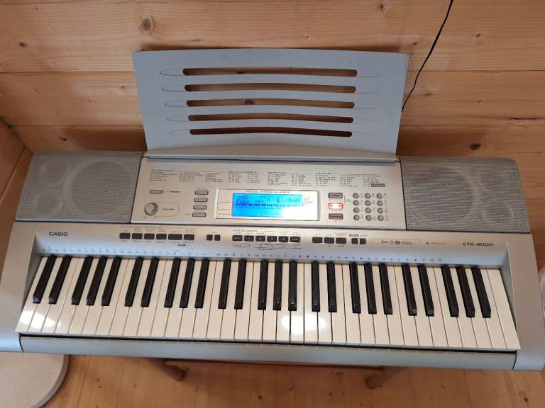 Casio keyboard CTK - 4000