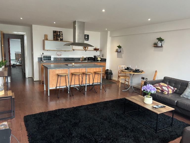 Stunning one bed apartment - immediate occupation 