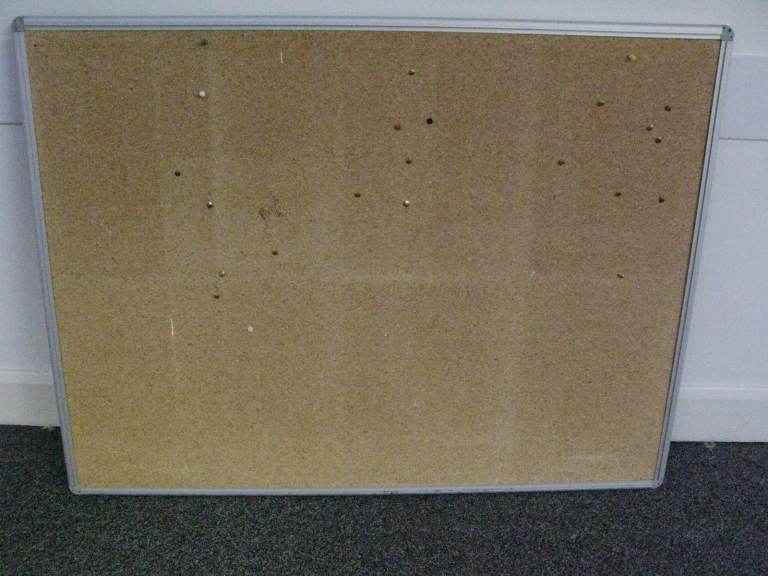 Cork Board . Size : 120cm by 90cm