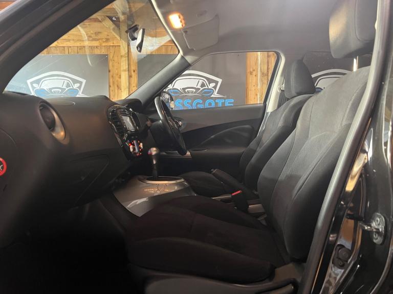 2013 Nissan Juke 1.6 Acenta 5dr CVT [Premium Pack] HATCHBACK PETROL Automatic