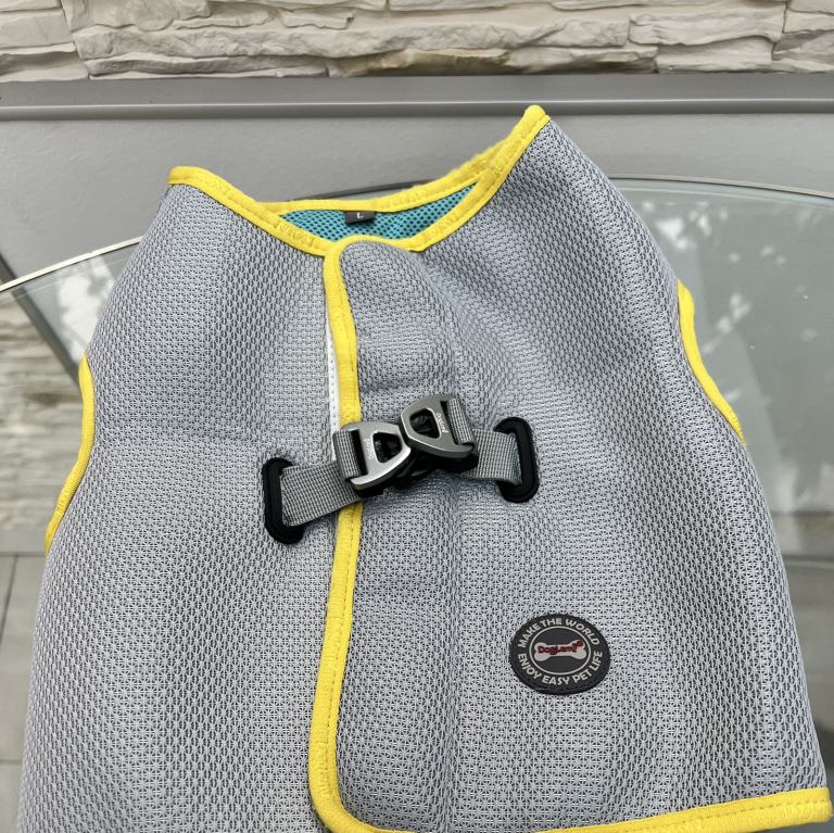 Dog harness stay cool in hot summer. As new