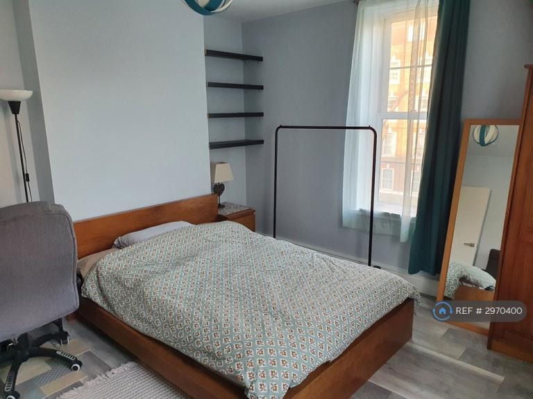 1 bedroom in London, London, SE15 (#2970400)