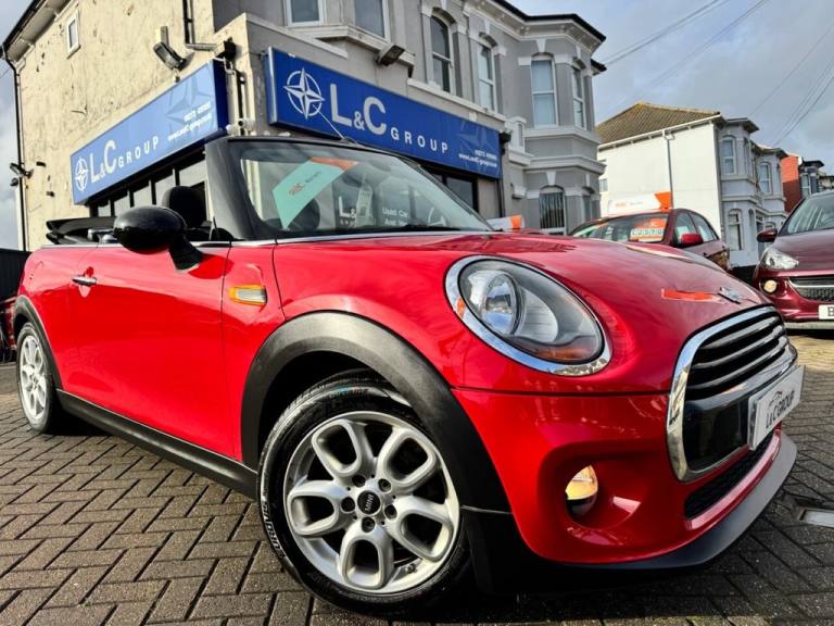2017 MINI Convertible 1.5 COOPER CONVERTIBLE 2dr **OVER £2180 OF FACTORY EXTRAS** Convertible Pet...