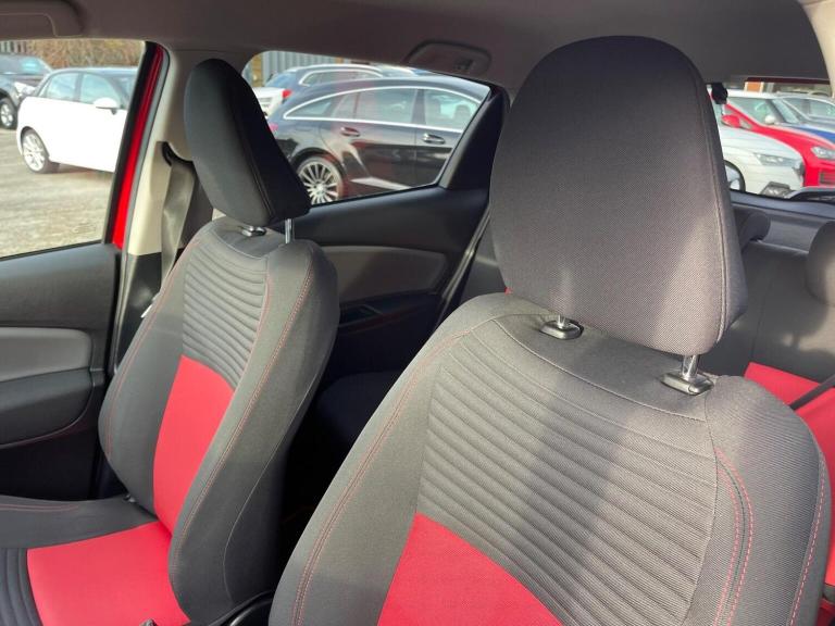 TOYOTA YARIS 1.33 Dual VVT-i Sport Euro 5 5dr Euro 5 2015