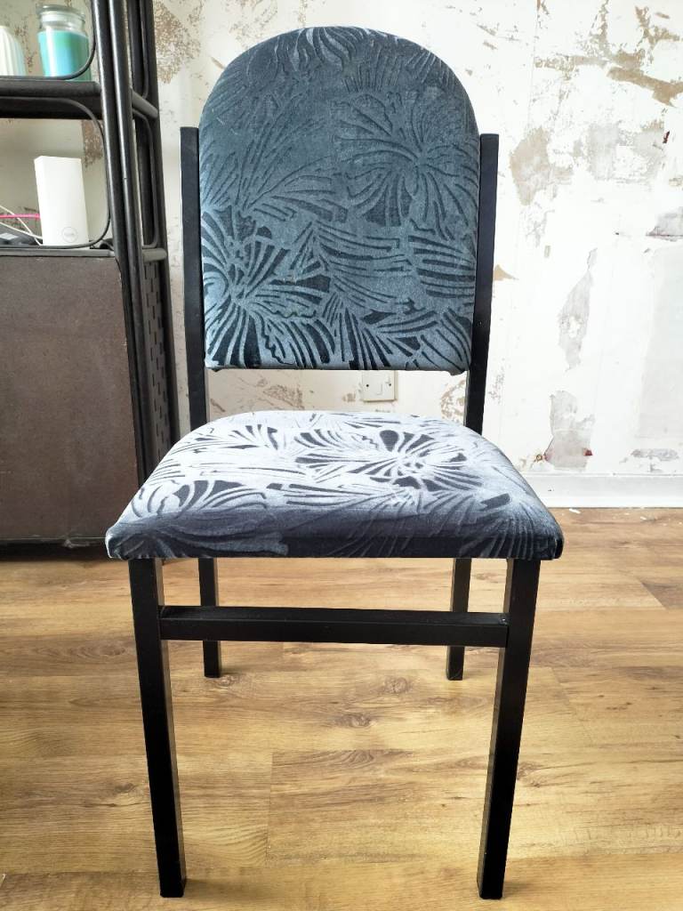 Stylish Grey Fabric Dining Chair – Good Condition