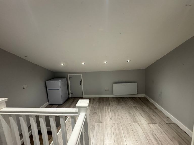 2 rooms in Stratford NO deposit 