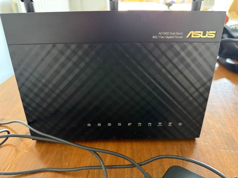 ASUS AC1900 dual band router WiFi RT-AC68U