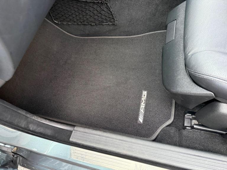 2011 Mercedes-Benz C Class C220 CDI BlueEFFICIENCY Sport 4dr Auto SALOON DIESEL Automatic