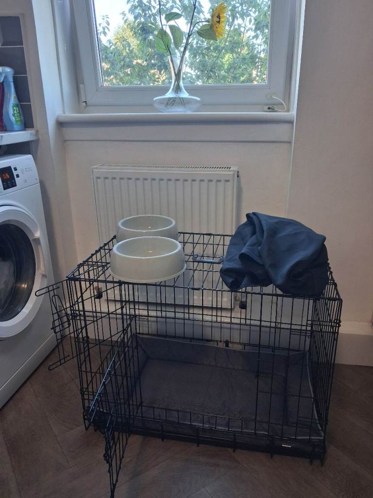 Dog Crate Good as new 