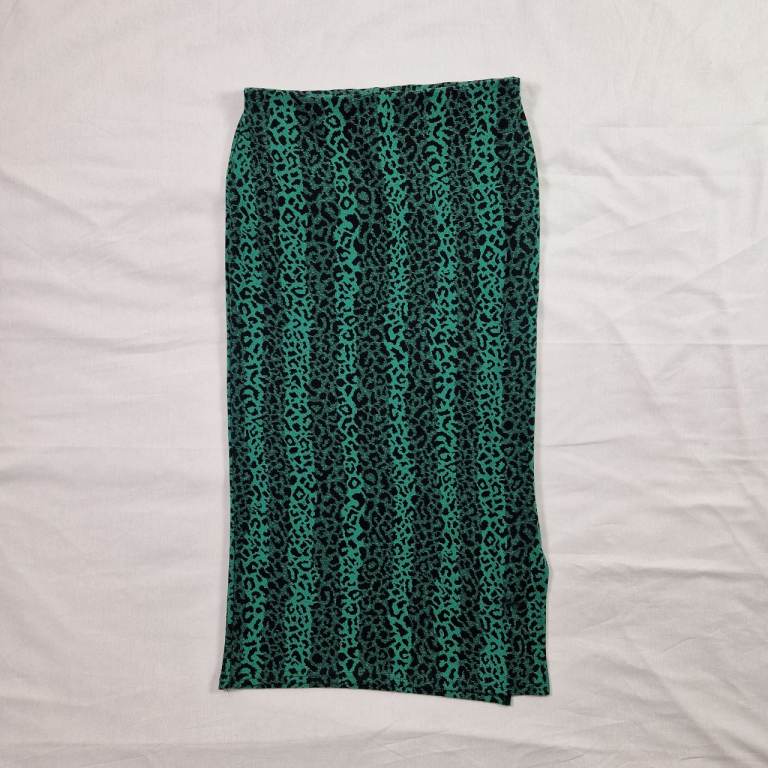 Papaya Womens Green Leopard Print Skirt UK 10 Preloved