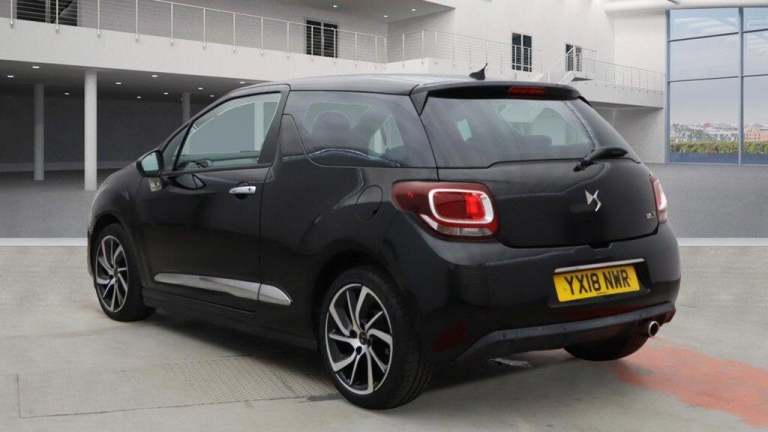 2018 DS Automobiles DS 3 1.2 PureTech Connected Chic 3dr HATCHBACK PETROL Manual