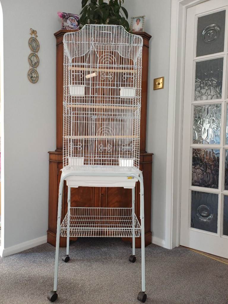 White Bird Cage With a Detachable Stand 