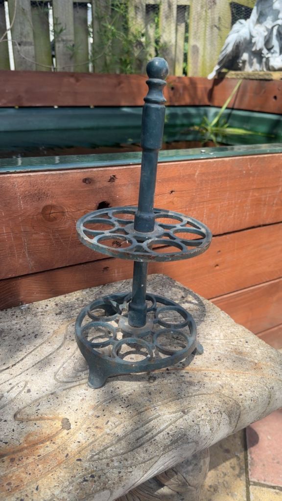 Vintage Metal Egg Holder Rack – Ornate Design